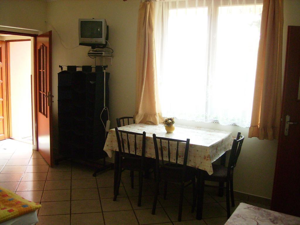 Bungalovy Natura Trávnica Δωμάτιο φωτογραφία